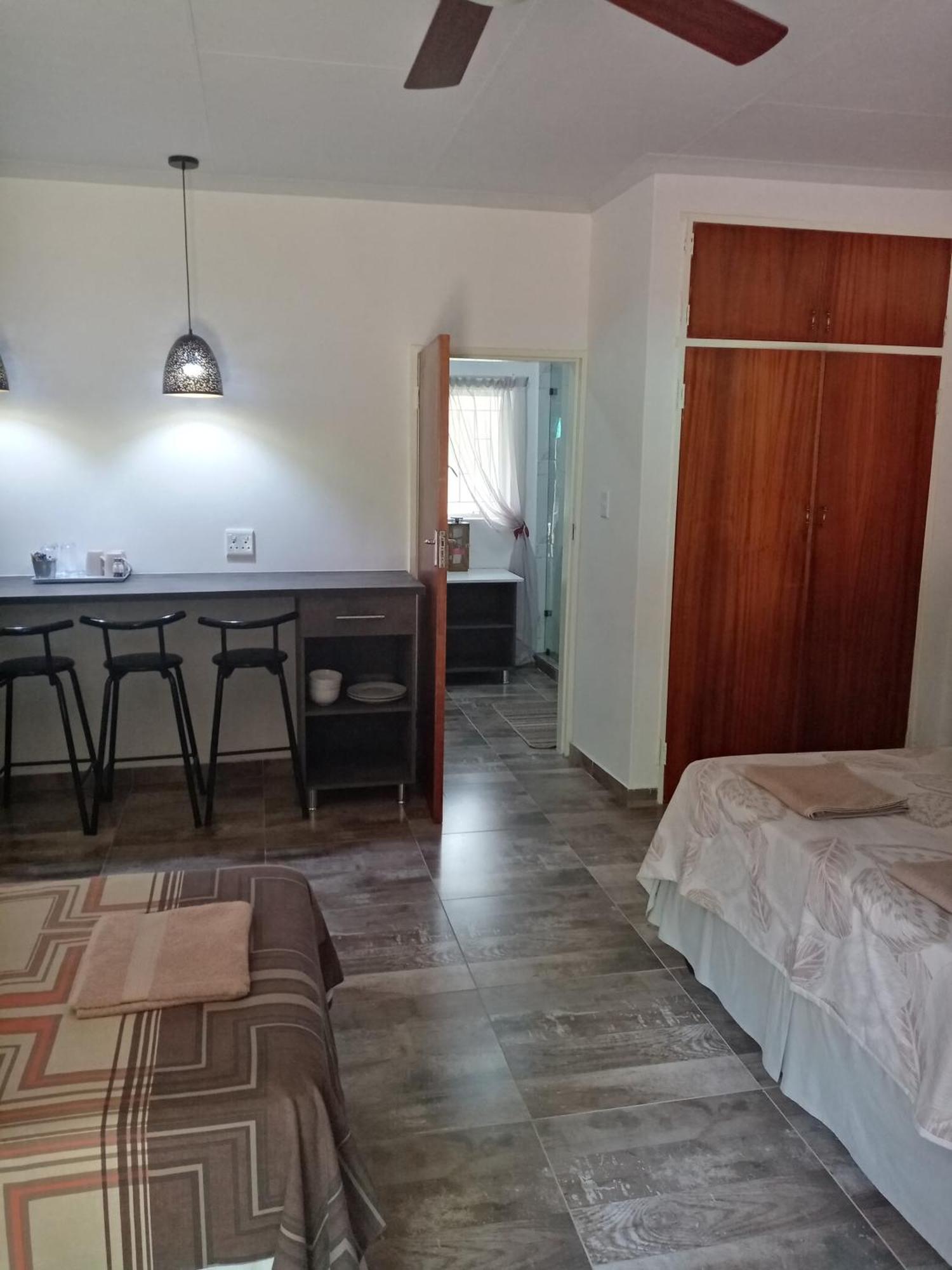De La Rose Guesthouse Lephalale Экстерьер фото