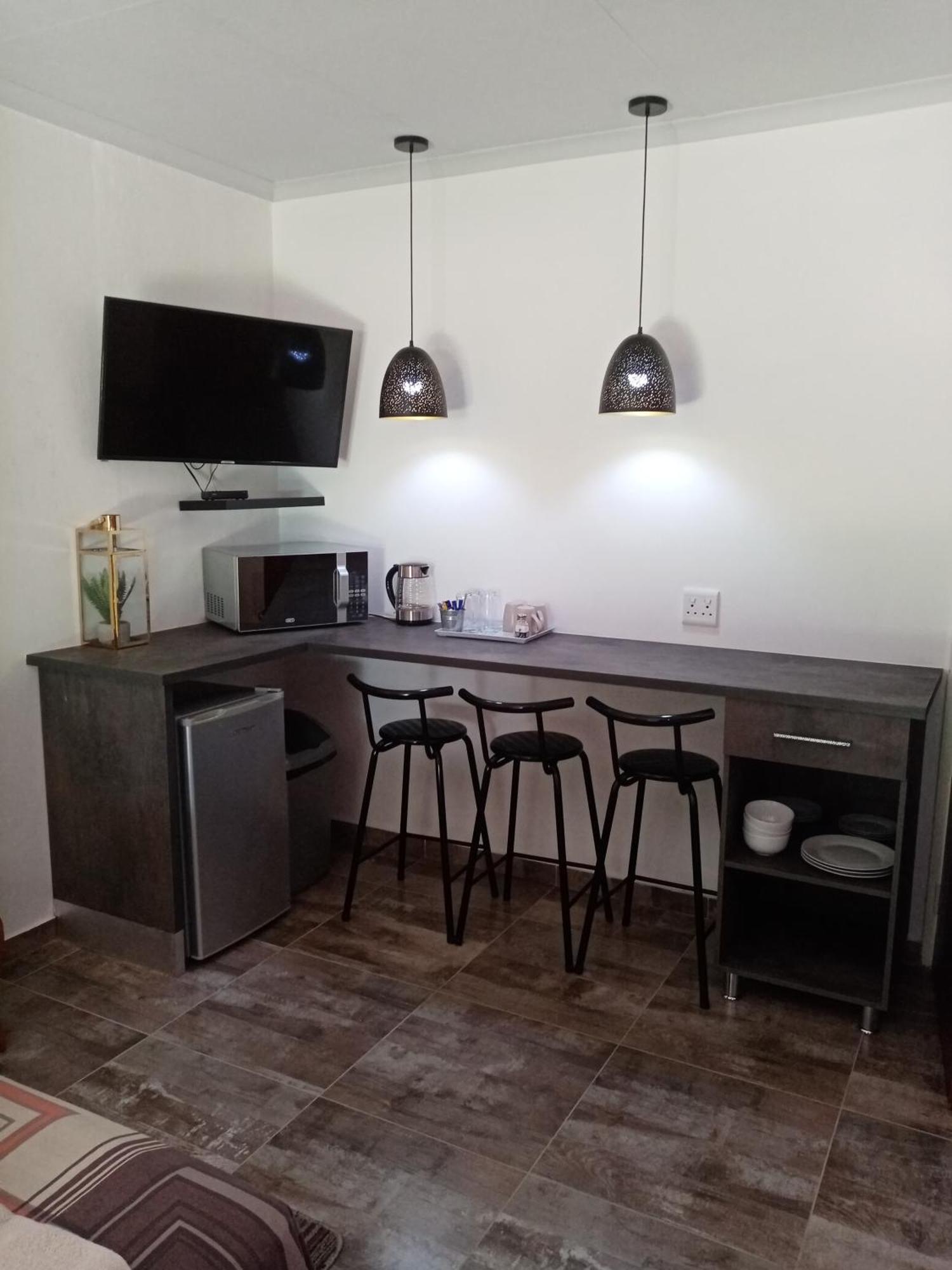 De La Rose Guesthouse Lephalale Экстерьер фото