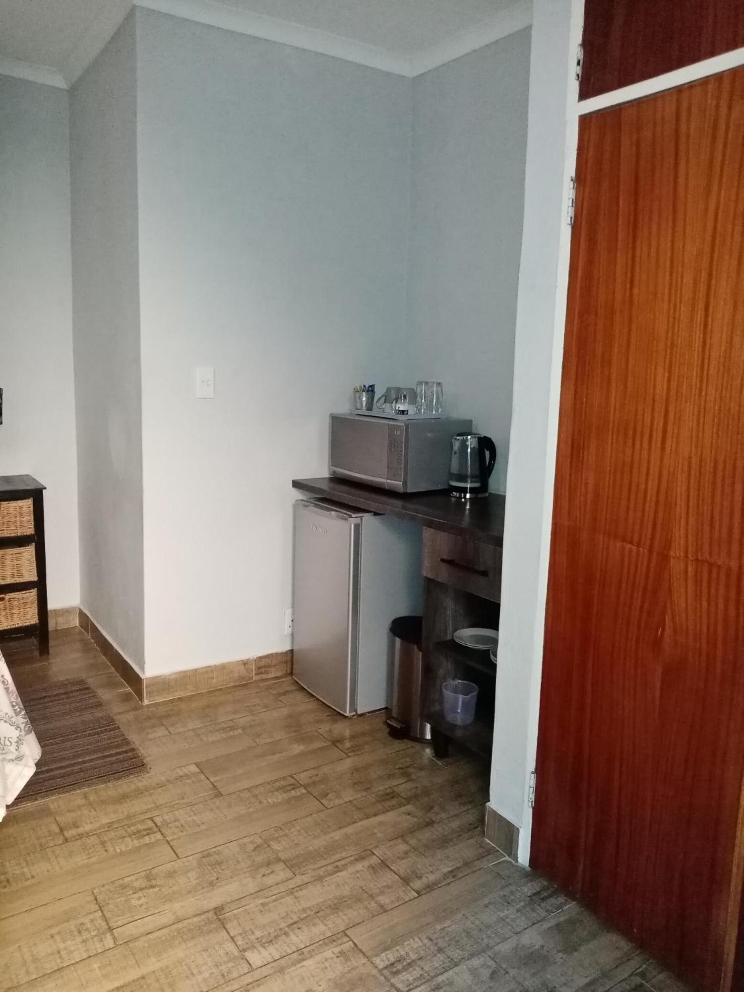De La Rose Guesthouse Lephalale Экстерьер фото