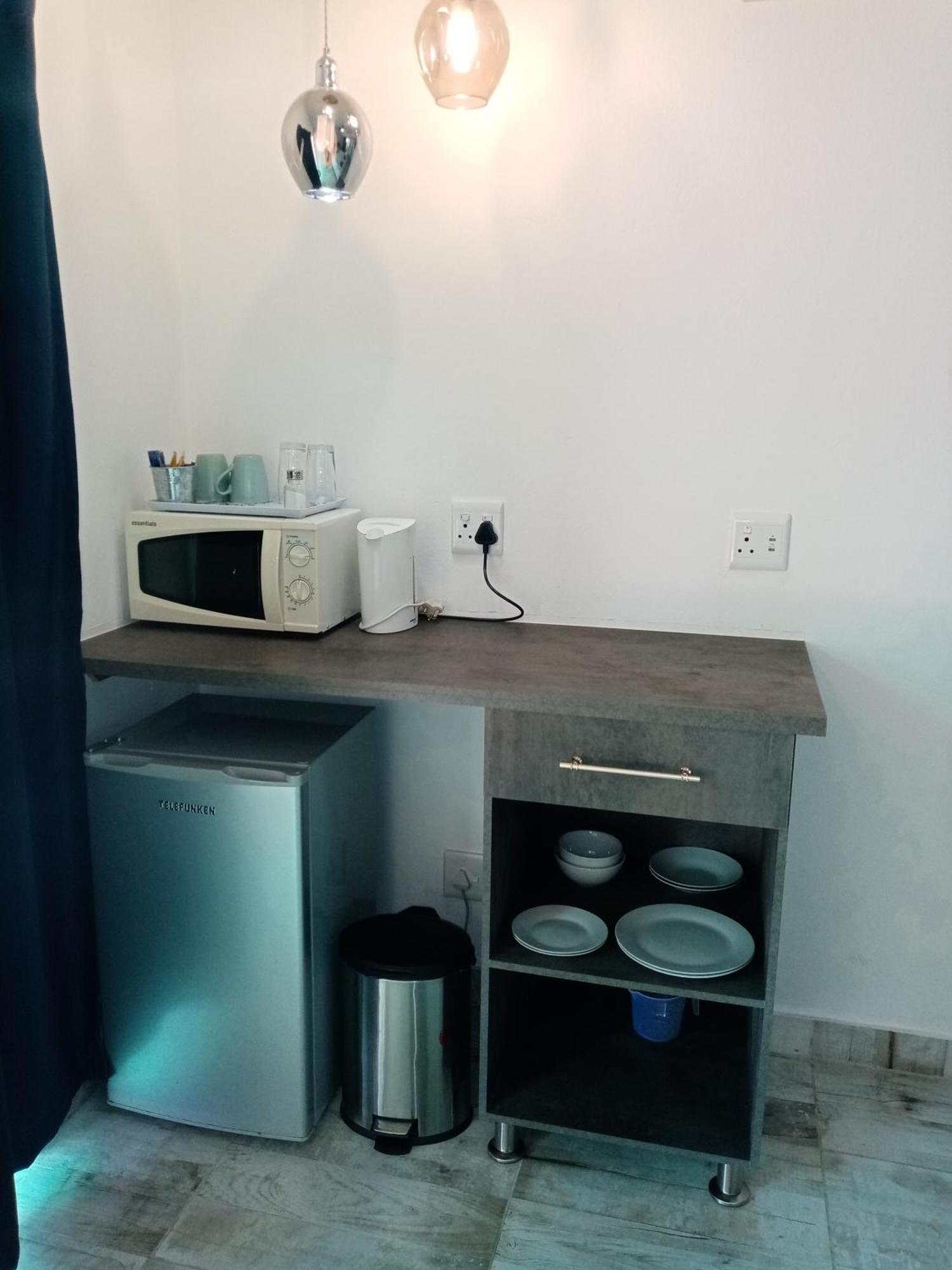 De La Rose Guesthouse Lephalale Экстерьер фото